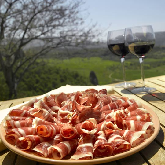 Ración de jamón ibérico en el Parador de Ronda (Málaga) Ración de jamón ibérico en el Parador de Ronda (Málaga)