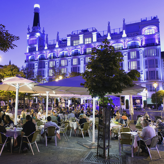 Outdoor cafés in Plaza de Santa Ana, Madrid