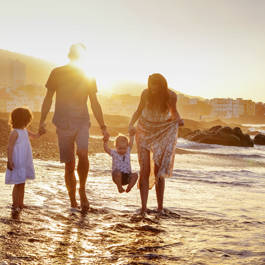 Familia en la playa