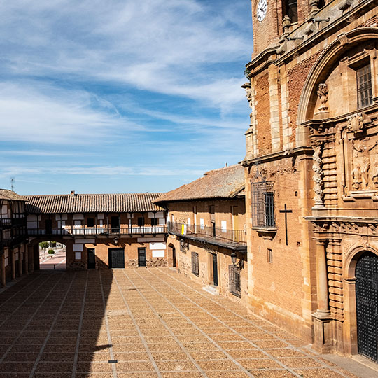Plaza Mayor à San Carlos del Valle, Castille-La Manche