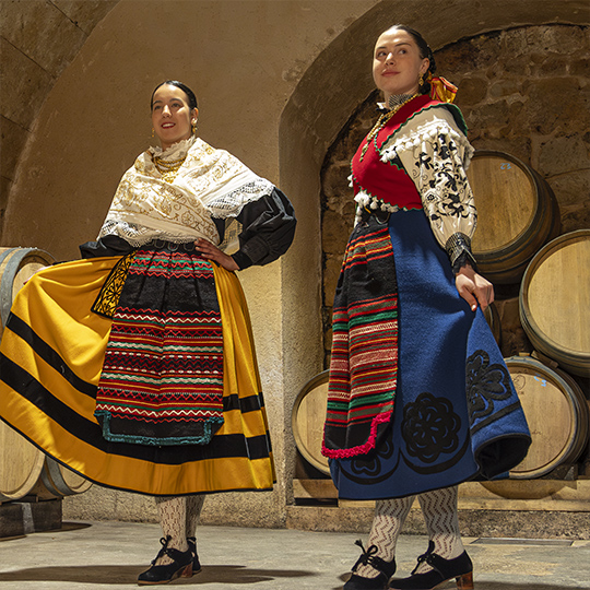 Traditionelle Tänze. Weinstraße von Zamora