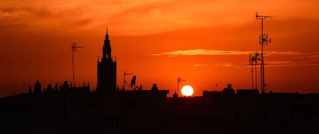 Sonnenuntergang in Sevilla, Andalusien