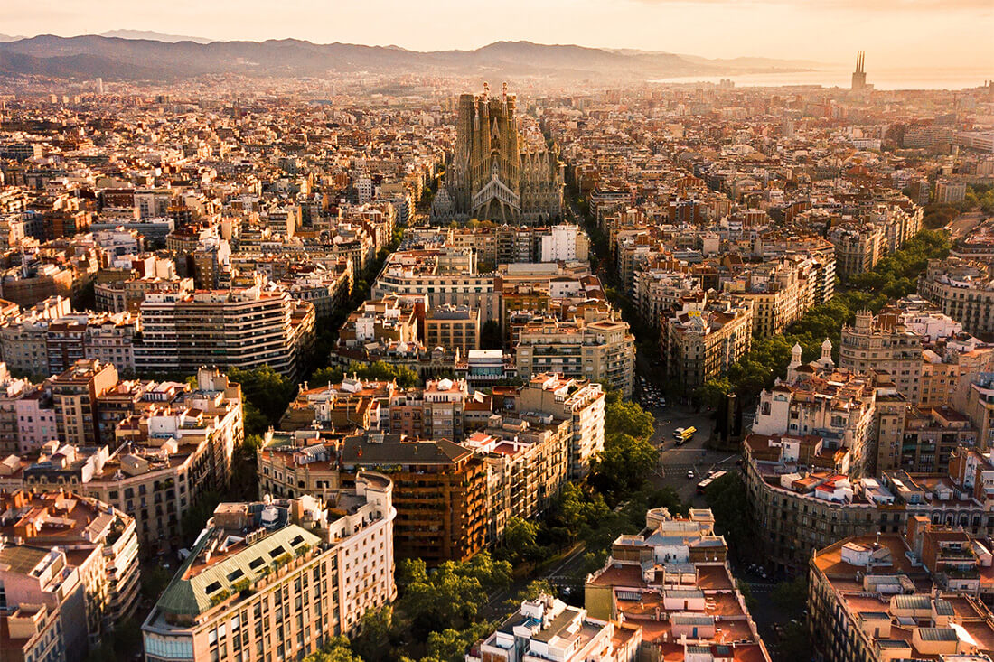 Carrer del Bruc, Barcelona. Widok na Diagonal z lotu ptaka Carrer del Bruc, Barcelona. Widok na Diagonal z lotu ptaka