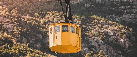 バルセロナにあるモンセラート山のケーブルカー