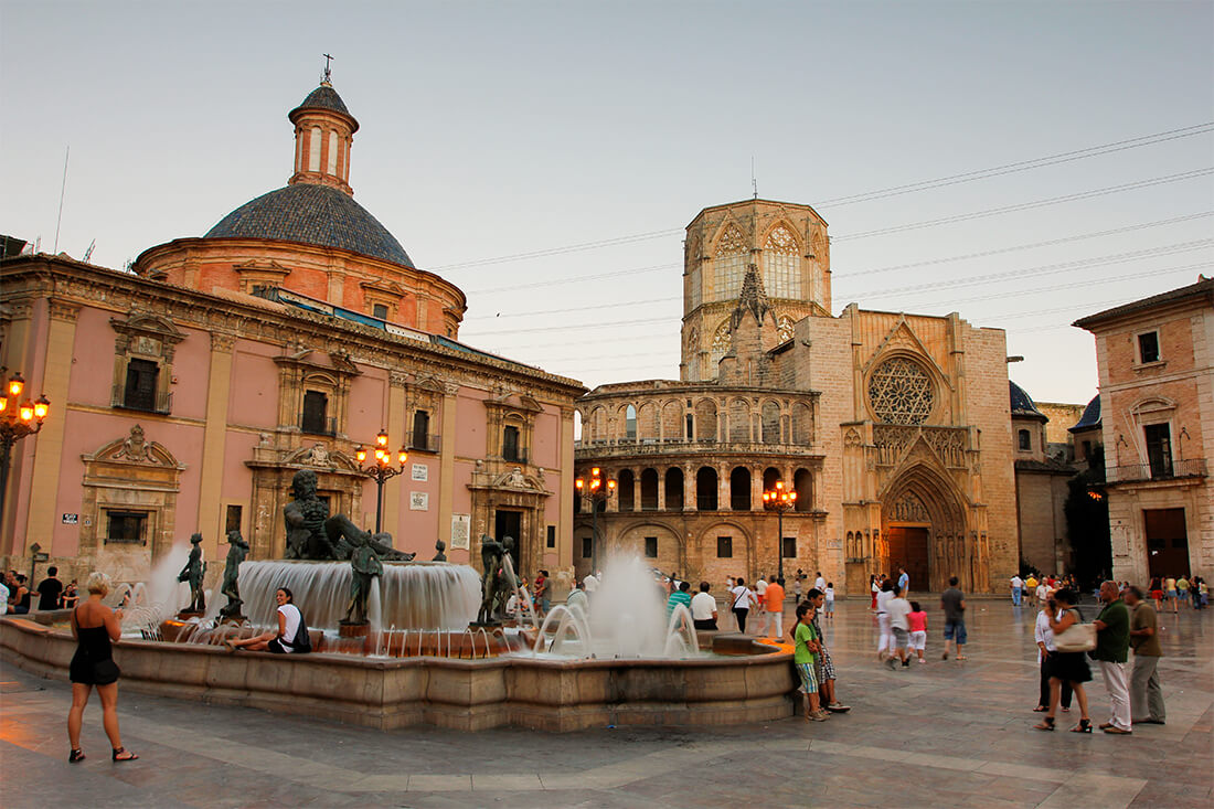 Plaza de la Virgen en Valencia