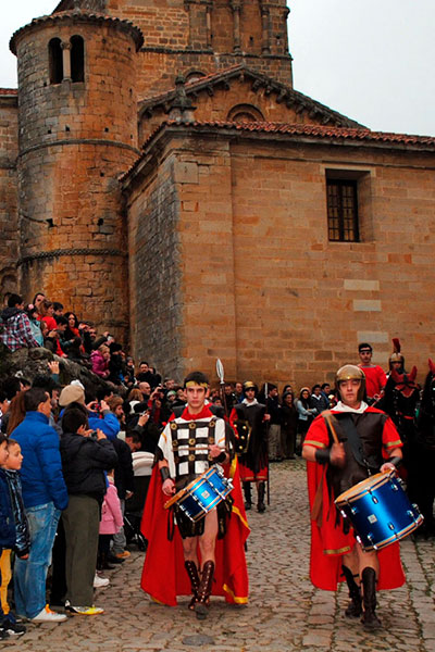 Römisches Edikt beim eucharistischen Festspiel und Umzug der Heiligen Drei Könige