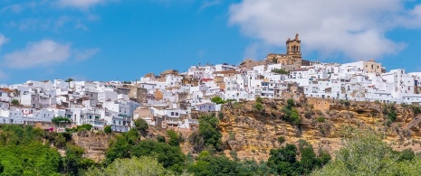 Vue d’Arcos de la Frontera dans la province de Cadix, Andalousie