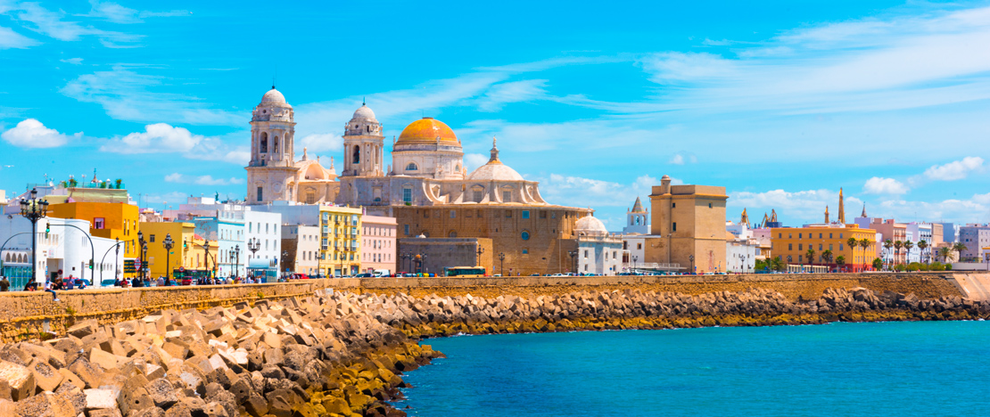 View of the church of Santa Cruz in Cadiz from the seafront, Andalusia