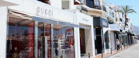 Des boutiques de luxe à Puerto Banús, Marbella, Malaga