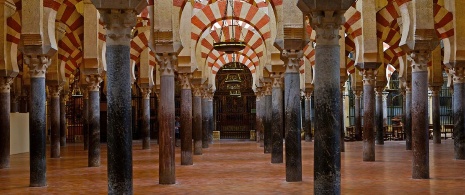 Interior da Mesquita-Catedral de Córdoba