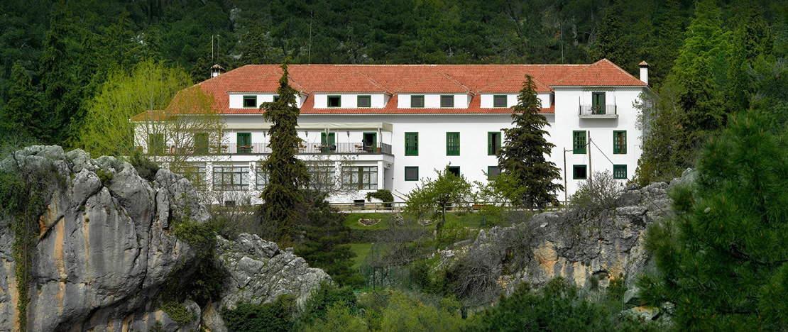 Vue de l’extérieur et des environs du Parador de Cazorla Vue de l’extérieur et des environs du Parador de Cazorla