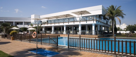 Swimming pool of the Parador de Mojácar 