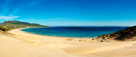 Vista de la playa de Bolonia de Tarifa en Cádiz, Andalucía