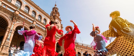Plaza España. Dançarina de flamenco. Sevilha Plaza España. Dançarina de flamenco. Sevilha