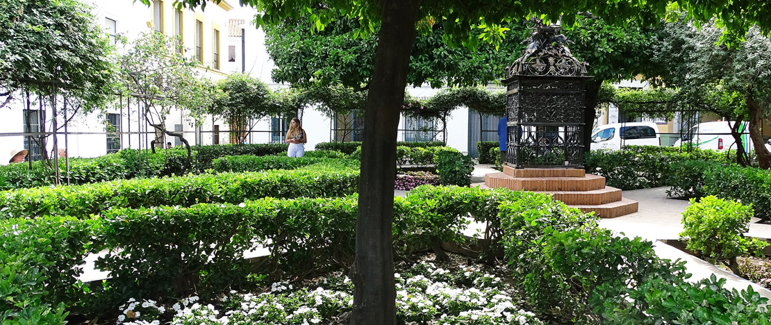 Place Santa Cruz à Séville, Andalousie