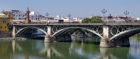 Triana-Brücke