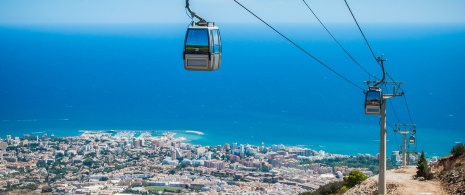 Kolejka linowa Benalmádena ze szczytu Calamorro. Malaga