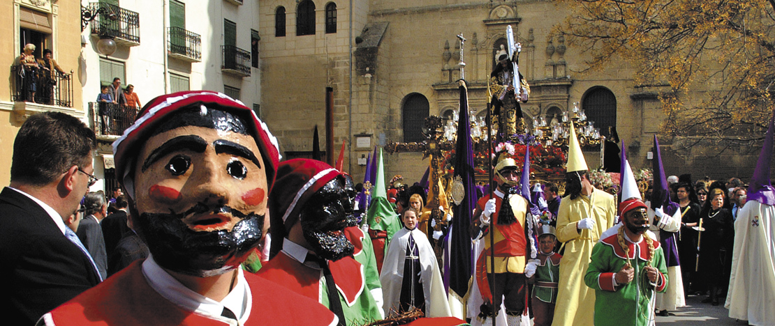 Personaggi biblici durante il Venerdì Santo di Alcalá la Real a Jaén, Andalusia Personaggi biblici durante il Venerdì Santo di Alcalá la Real a Jaén, Andalusia