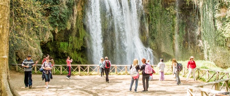 Водопад в монастыре Пьедра в Нуэвалосе, Сарагоса