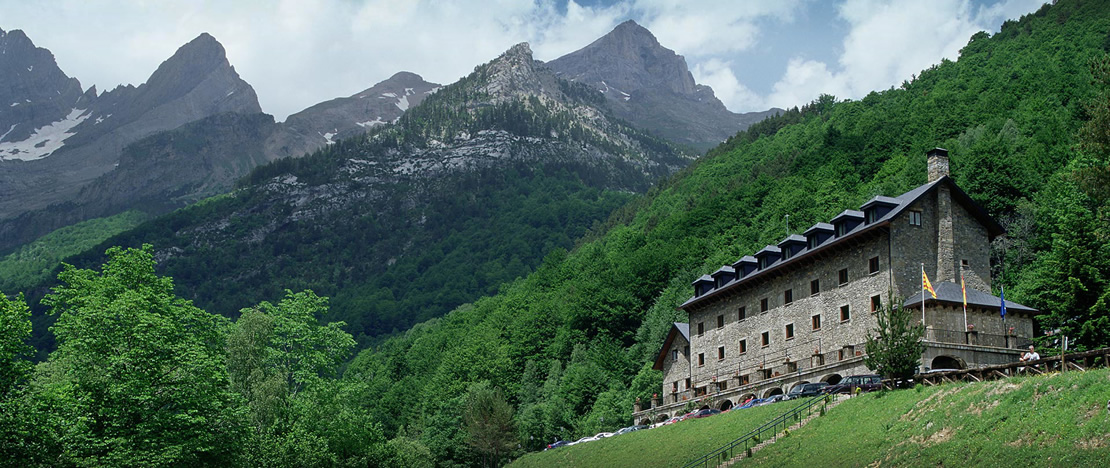 Vue extérieure du Parador de Bielsa Vue extérieure du Parador de Bielsa