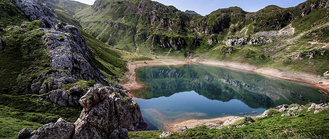 Cueva-See, Naturpark Somiedo und Saliencia-Seen, Asturien Cueva-See, Naturpark Somiedo und Saliencia-Seen, Asturien