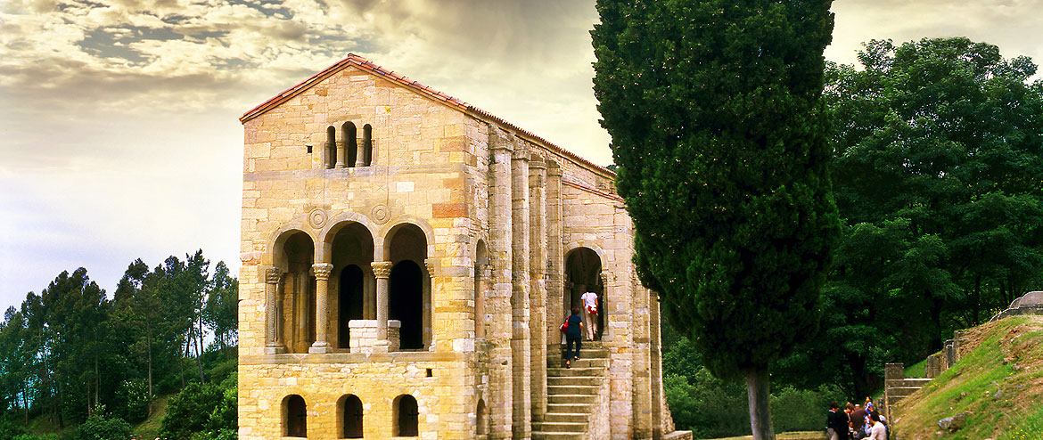 Kirche Santa María del Naranco, asturische Präromanik Kirche Santa María del Naranco, asturische Präromanik