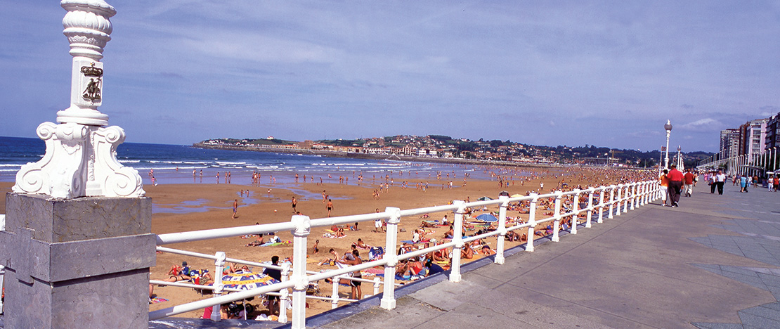 Playa de San Lorenzo, Gijón Playa de San Lorenzo, Gijón