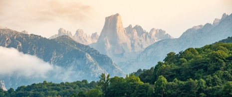 View of the Naranjo de Bulnes in the Picos de Europa National Park, Asturias