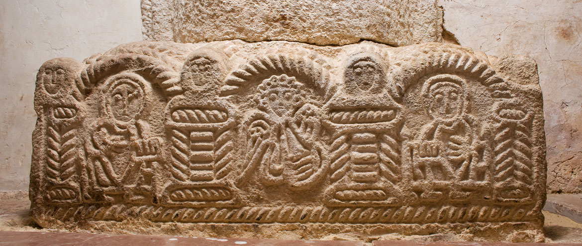 Particolare dell'interno della Chiesa di San Miguel de Lillo Particolare dell'interno della Chiesa di San Miguel de Lillo