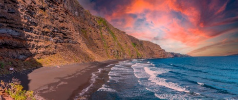 Sunset on the beach of Los Nogales de Puntallana in La Palma, Canary Islands