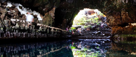 Widok wnętrza Jameos del Agua, Haría, Lanzarote, Wyspy Kanaryjskie