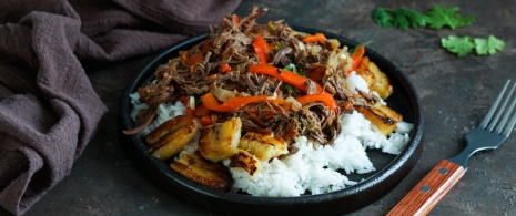 Ropa vieja canaria, piatto tipico della gastronomia delle Canarie.