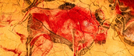 Фрагмент изображения бизона в пещере Альтамира (Сантильяна-дель-Мар, Кантабрия)