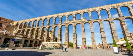 Vue de l'aqueduc romain à Ségovie, Castille-León