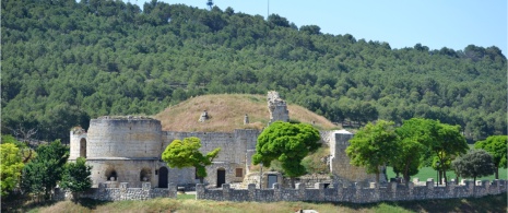 Burg aus dem 15. Jh. in Astudillo, Palencia