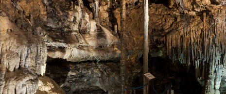 Cueva de los Enebralejos, Segovia