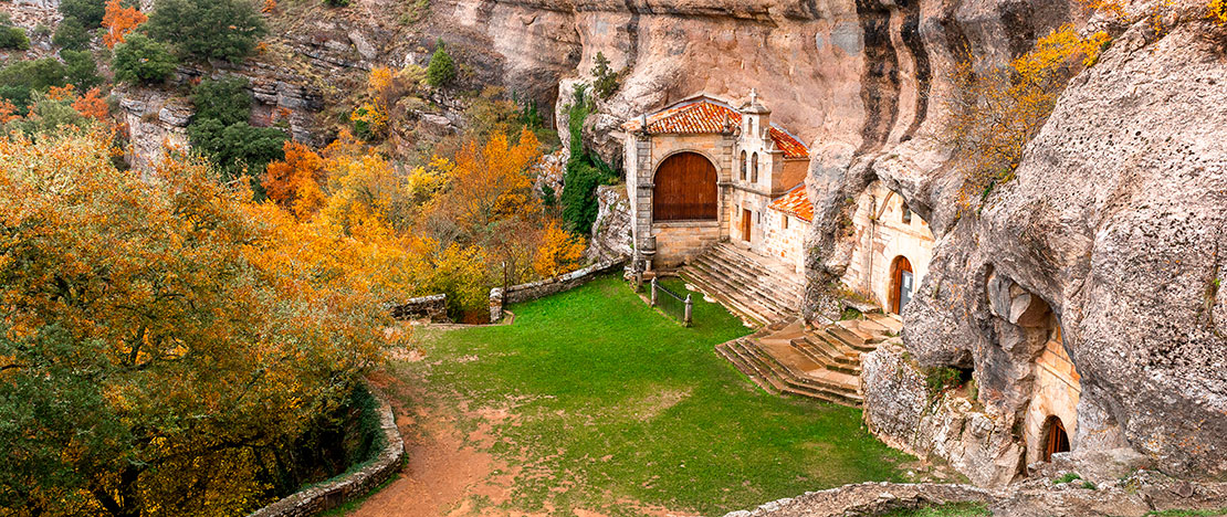 ブルゴス県にあるオホ・グアレーニャ天然記念物