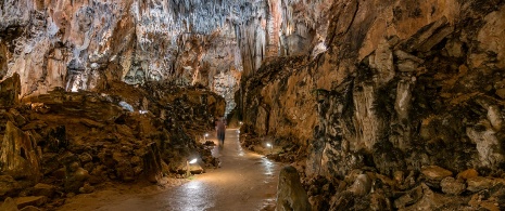 Valporquero cave, León