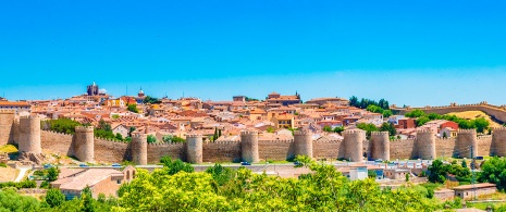 Vue de la muraille médiévale d’Ávila
