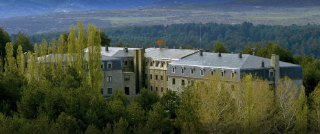 Vista externa do Parador de Gredos