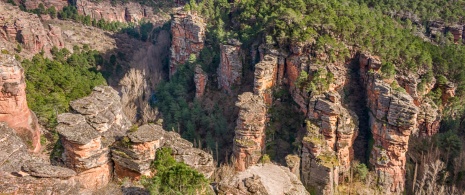 Widok na Barranco de la Hoz w Guadalajarze, Kastylia-La Mancha