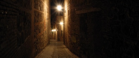 Straße bei Nacht in Toledo