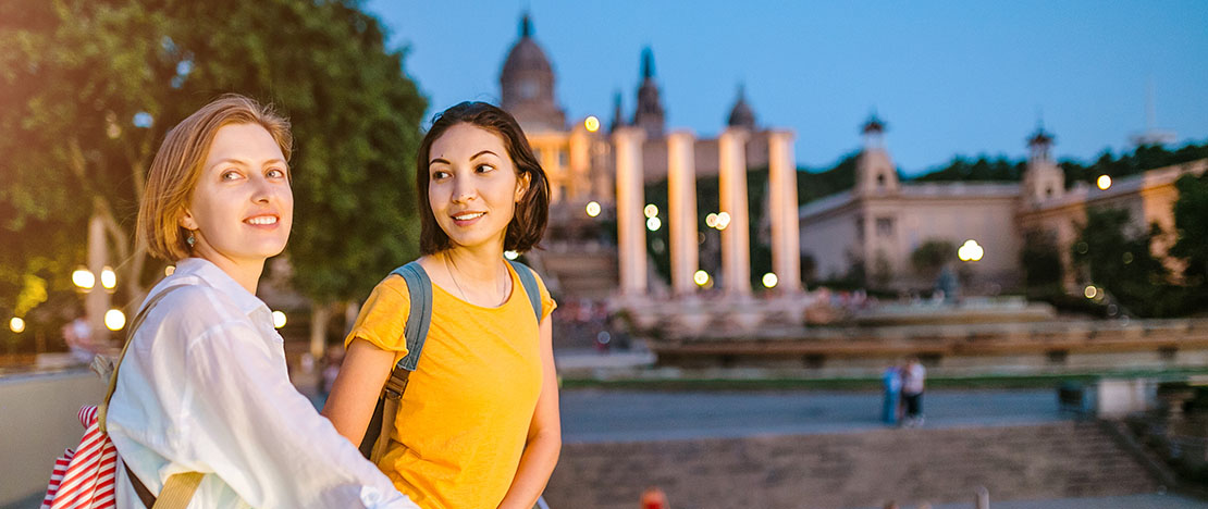 Touristes à Barcelone la nuit, Catalogne Touristes à Barcelone la nuit, Catalogne