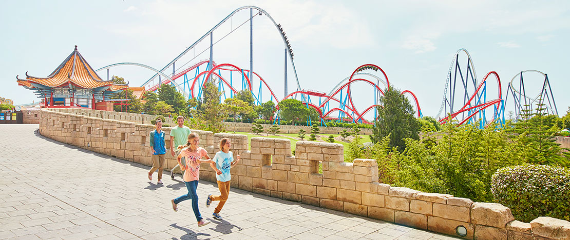 カタルーニャ州にあるポルトアベントゥーラの「中国エリア」 カタルーニャ州にあるポルトアベントゥーラの「中国エリア」