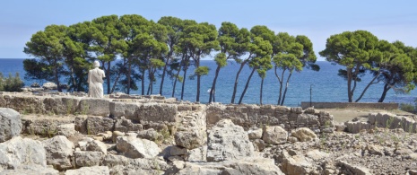 Vista del Esculapio en el conjunto arqueológico de Empúries en L