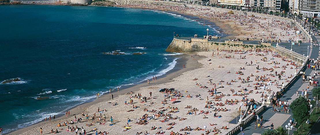 スペインを代表する都市型ビーチを発見しましょう Spain Info 日本語