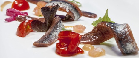 Anchois de Santoña aux poivrons des îles
