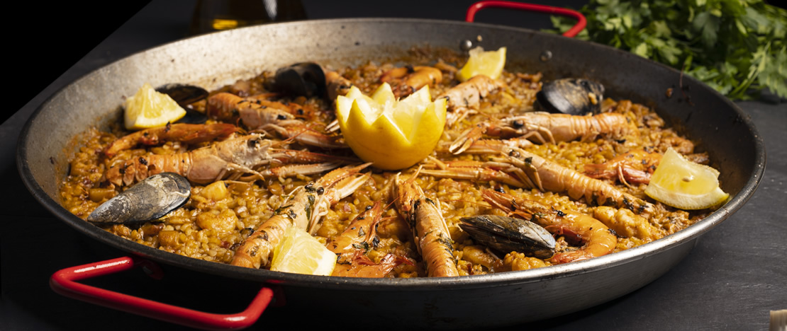 Paella valenciana Paella valenciana