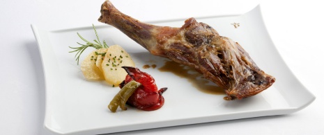 Roast lamb in the Parador de Guadalupe