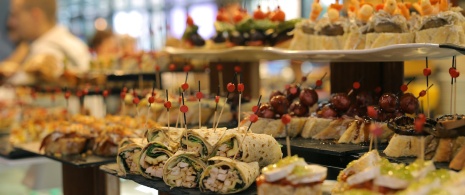 Pinxtos en el Mercado de La Ribera, en Bilbao